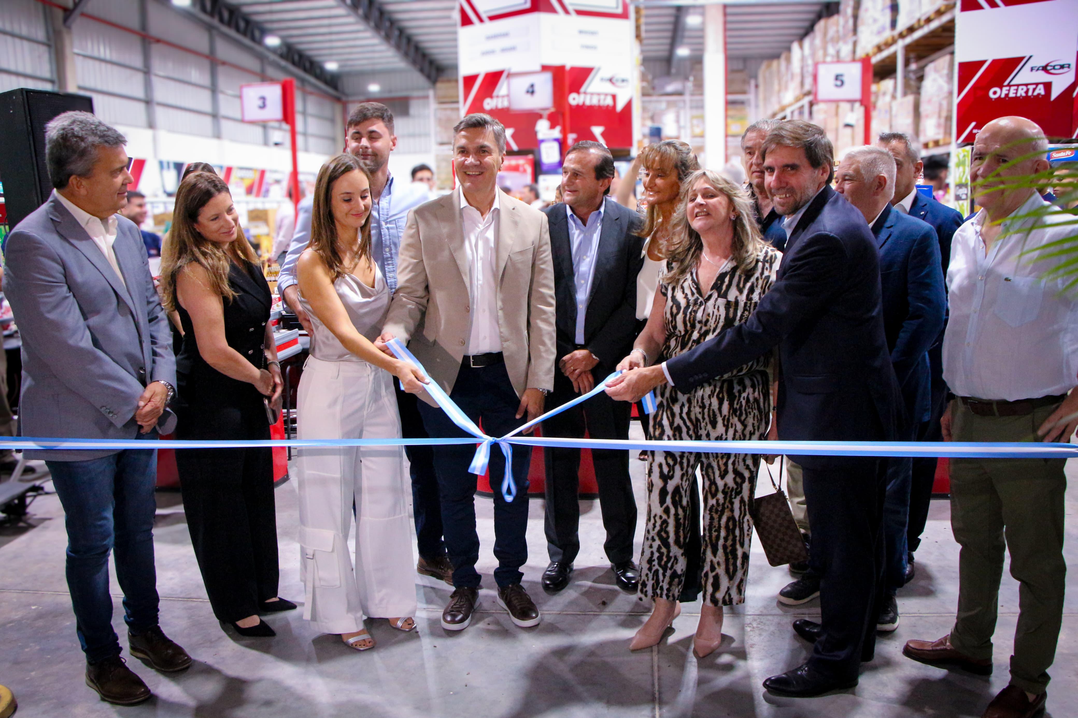 EL GOBERNADOR ZDERO ACOMPAÑÓ LA INAUGURACIÓN DEL PRIMER SUPERMERCADO MAYORISTA FACOR EN CHACO: “ES UNA APUESTA MÁS AL COMERCIO DE NUESTRA PROVINCIA”, MANIFESTÓ