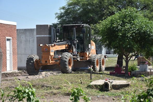 VILLA ANGELA :TRABAJOS DE MANTENIMIENTO EN EL CEMENTERIO