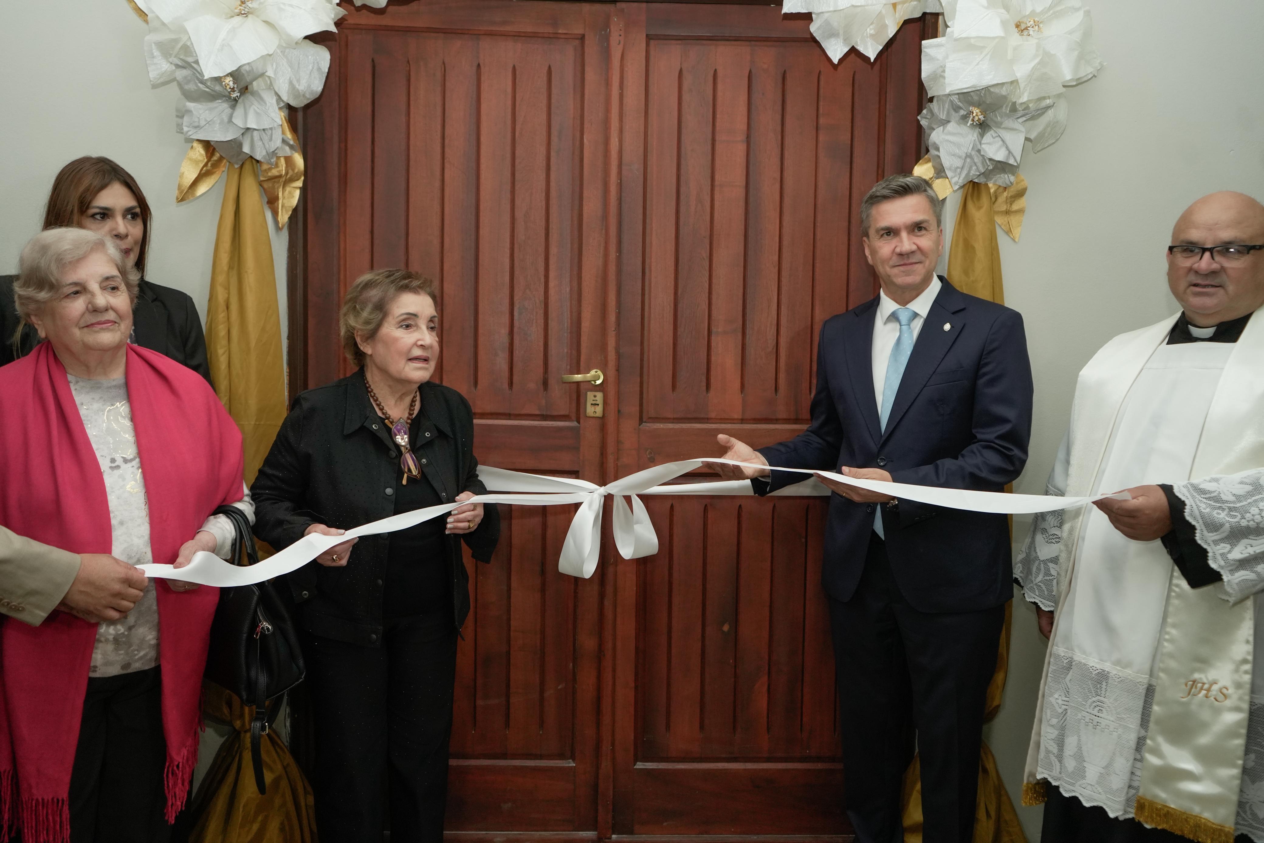 *DE ALUMNO A GOBERNADOR: ZDERO VOLVI&Oacute; A F&Aacute;TIMA PARA CELEBRAR 70 A&Ntilde;OS DE HISTORIA Y DEJ&Oacute; INAUGURADO UN NUEVO SUM*
