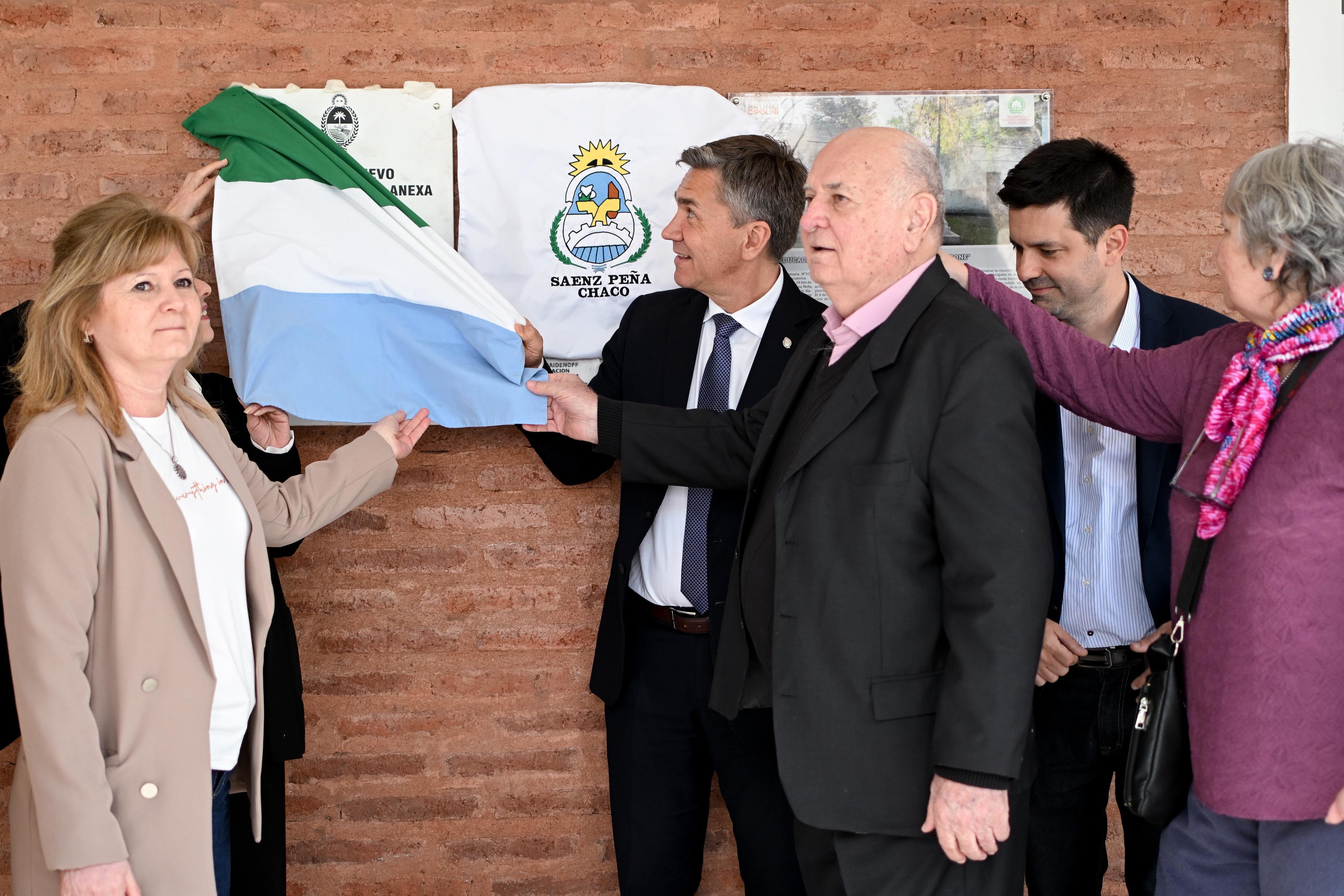 *ZDERO INAUGUR&Oacute; EL NUEVO EDIFICIO DE LA EEP N&deg; 105 EN S&Aacute;ENZ PE&Ntilde;A, QUE CELEBR&Oacute; 100 A&Ntilde;OS DE HISTORIA*