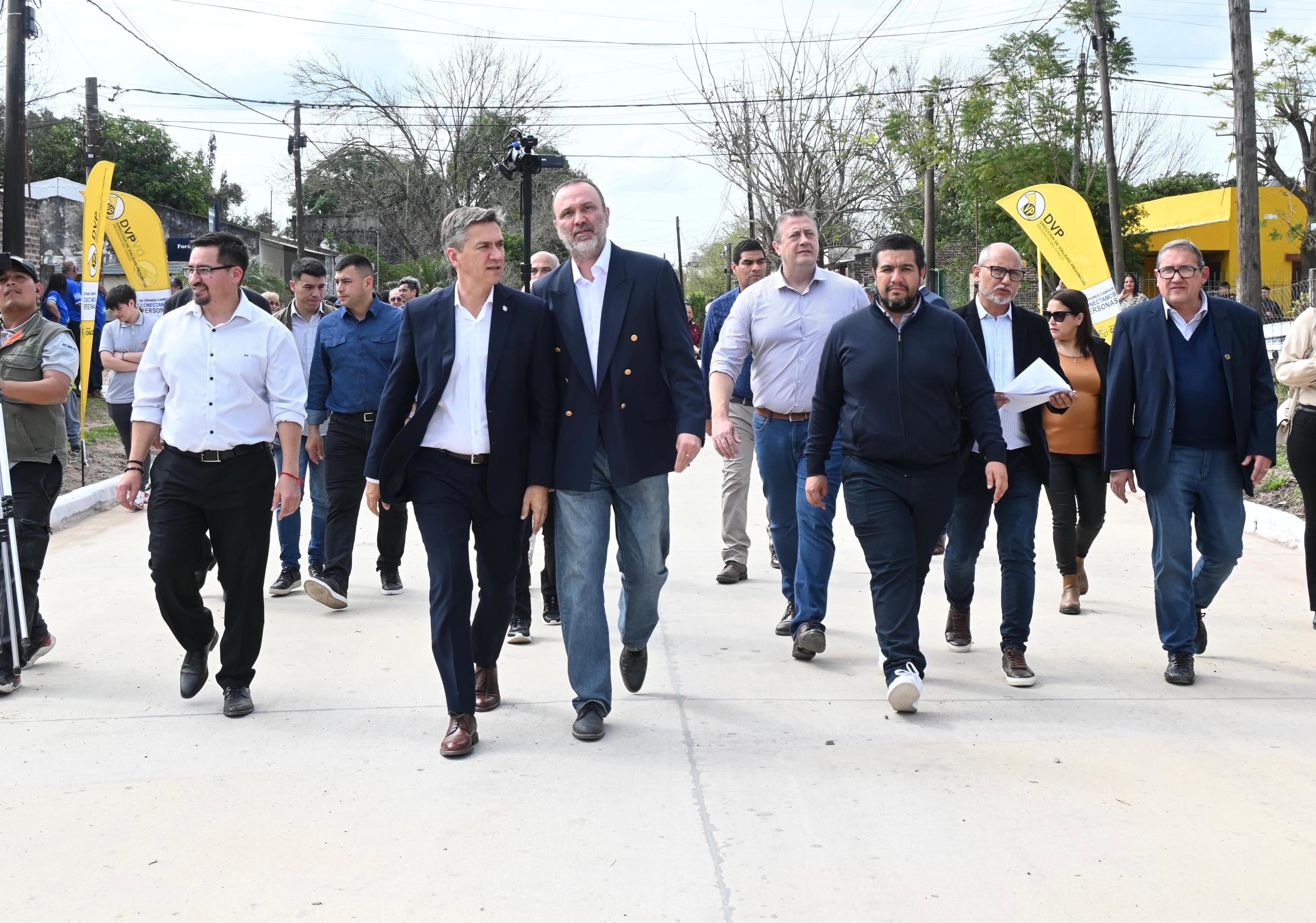 *137º AÑOS DE PUERTO TIROL: EL GOBERNADOR ZDERO HABILITÓ NUEVAS CUADRAS DE PAVIMENTO Y POSTAS DE EJERCITACIÓN EN EL ACCESO A LA LOCALIDAD*