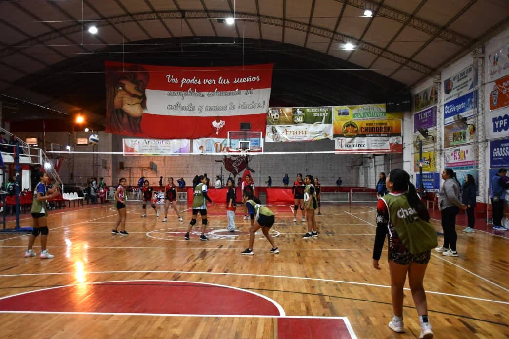 *CHACO JUEGA: SANTA SYLVINA FUE SEDE DEL TERCER ZONAL CON M&Aacute;S DE 800 J&Oacute;VENES*