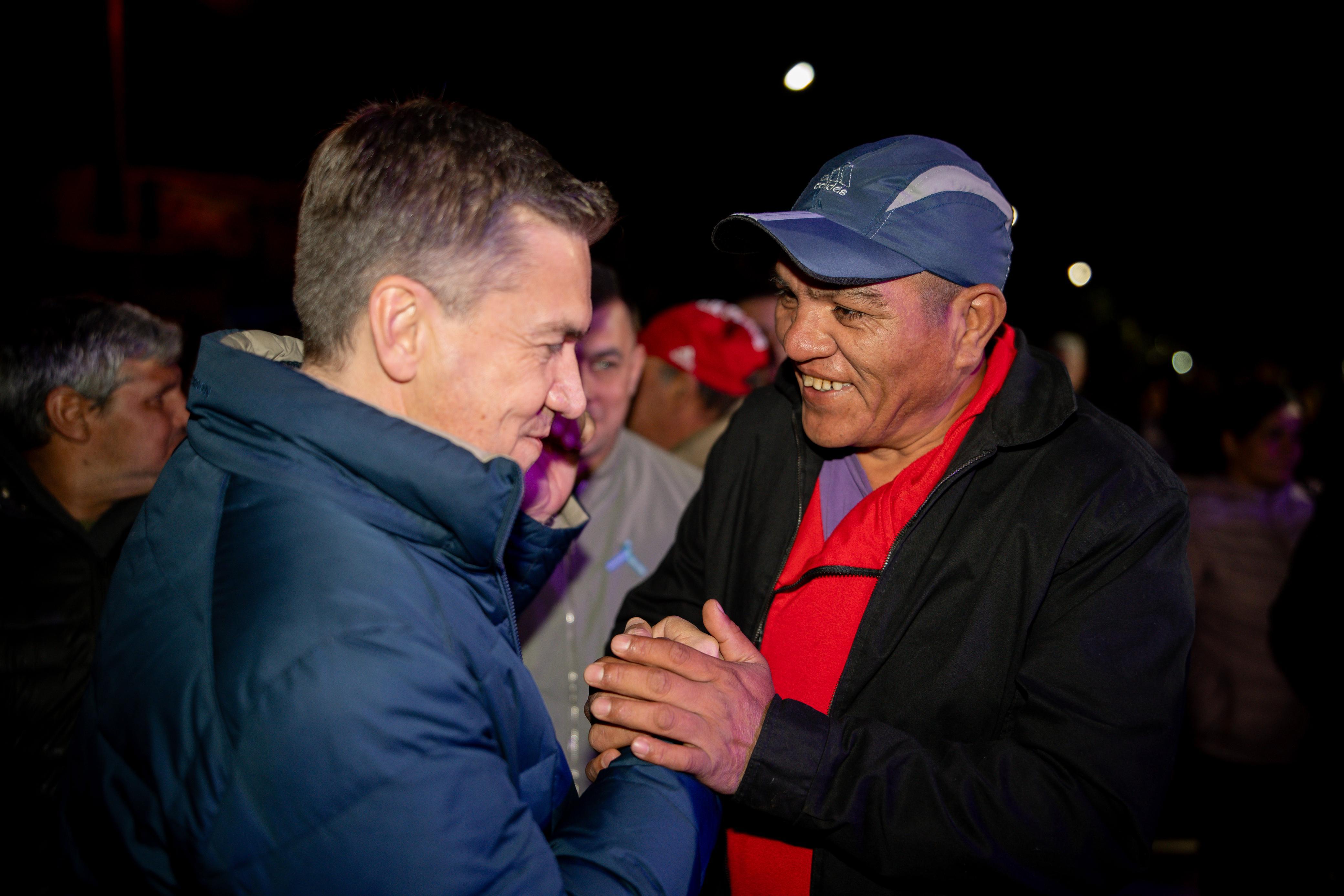 ZDERO INAUGUR&Oacute; NUEVAS CUADRAS DE PAVIMENTO URBANO EN CAMPO LARGO Y DESTAC&Oacute; EL CRECIMIENTO DE LA LOCALIDAD