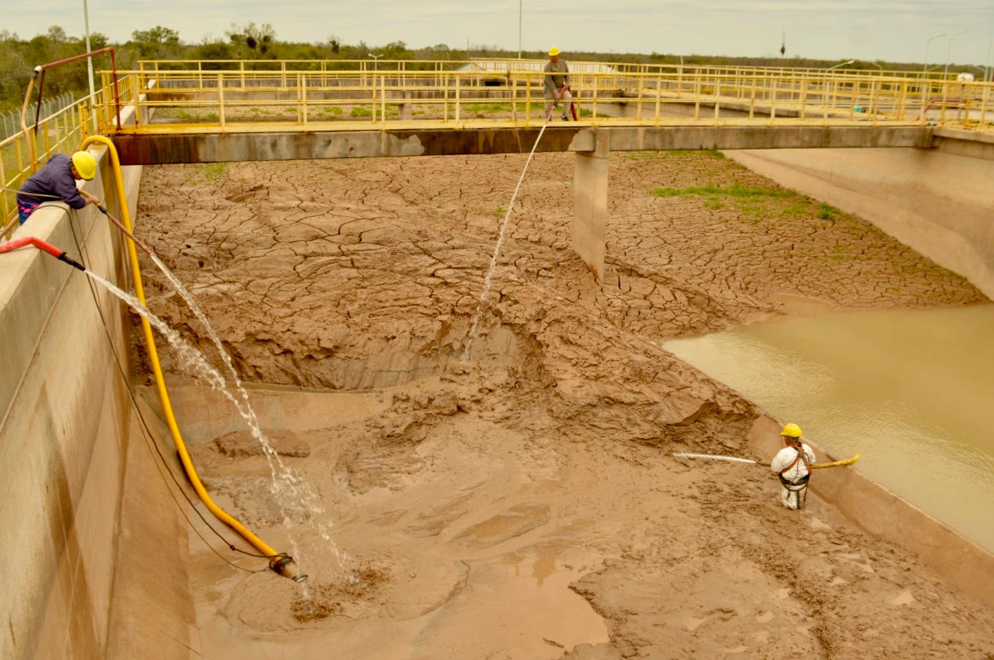 PUERTO LAVALLE: SAMEEP EJECUTA ACCIONES EN LA PLANTA POTABILIZADORA PARA MANTENER LA CALIDAD Y CONTINUIDAD DEL SERVICIO