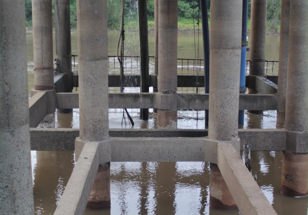 *BARRANQUERAS: SAMEEP REALIZ&Oacute; TAREAS DE MANTENIMIENTO Y LIMPIEZA EN LAS TOMAS DE AGUA DE LAS PLANTAS POTABILIZADORAS*