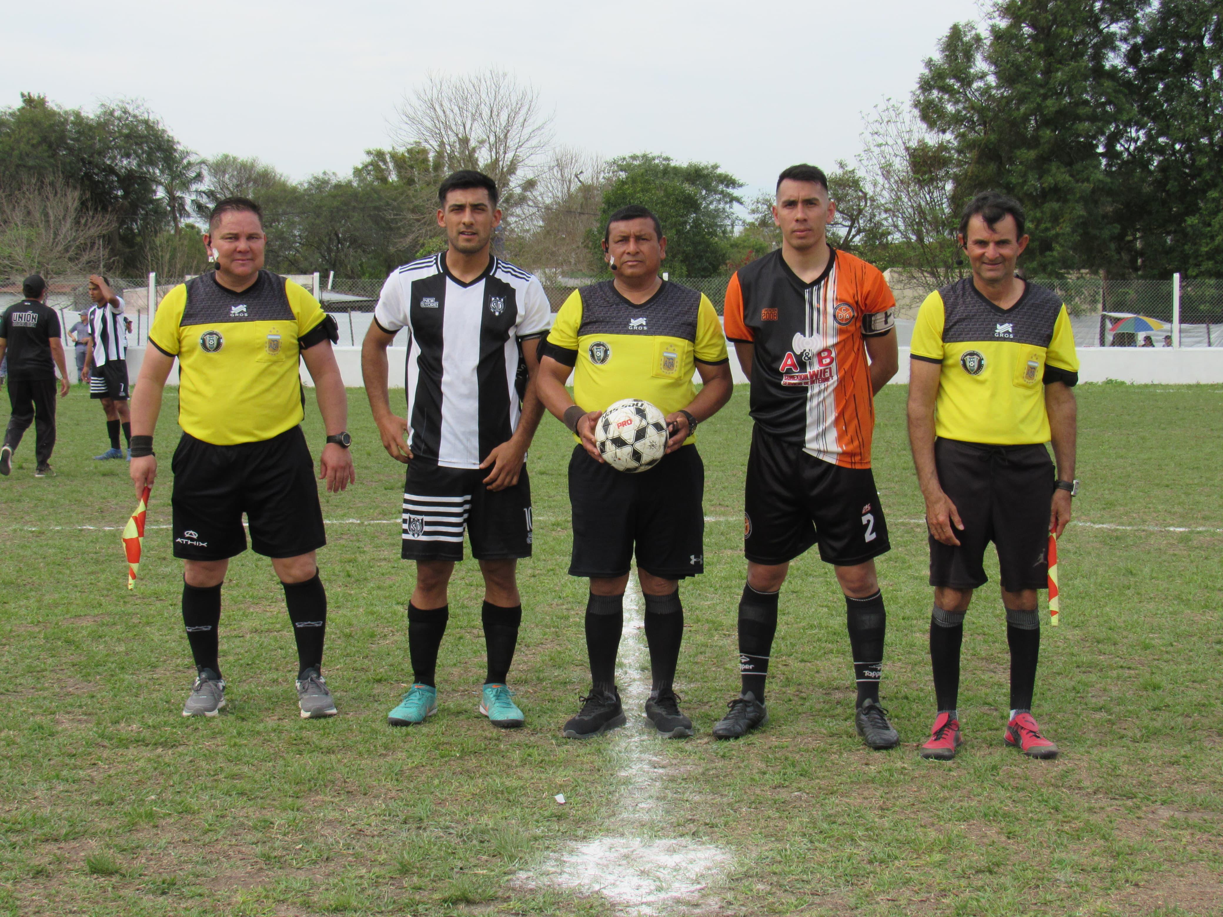 *TRAS 18 AÑOS: EL CLUB UNIÓN DE COLONIA ELISA VOLVIÓ A JUGAR DE LOCAL EN SU CANCHA, RECIENTEMENTE INAUGURADA POR EL GOBIERNO PROVINCIAL*